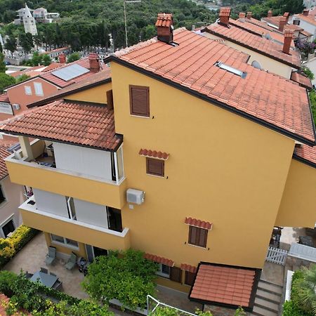 Apartments Enna มาลีโลชินจ์ ภายนอก รูปภาพ