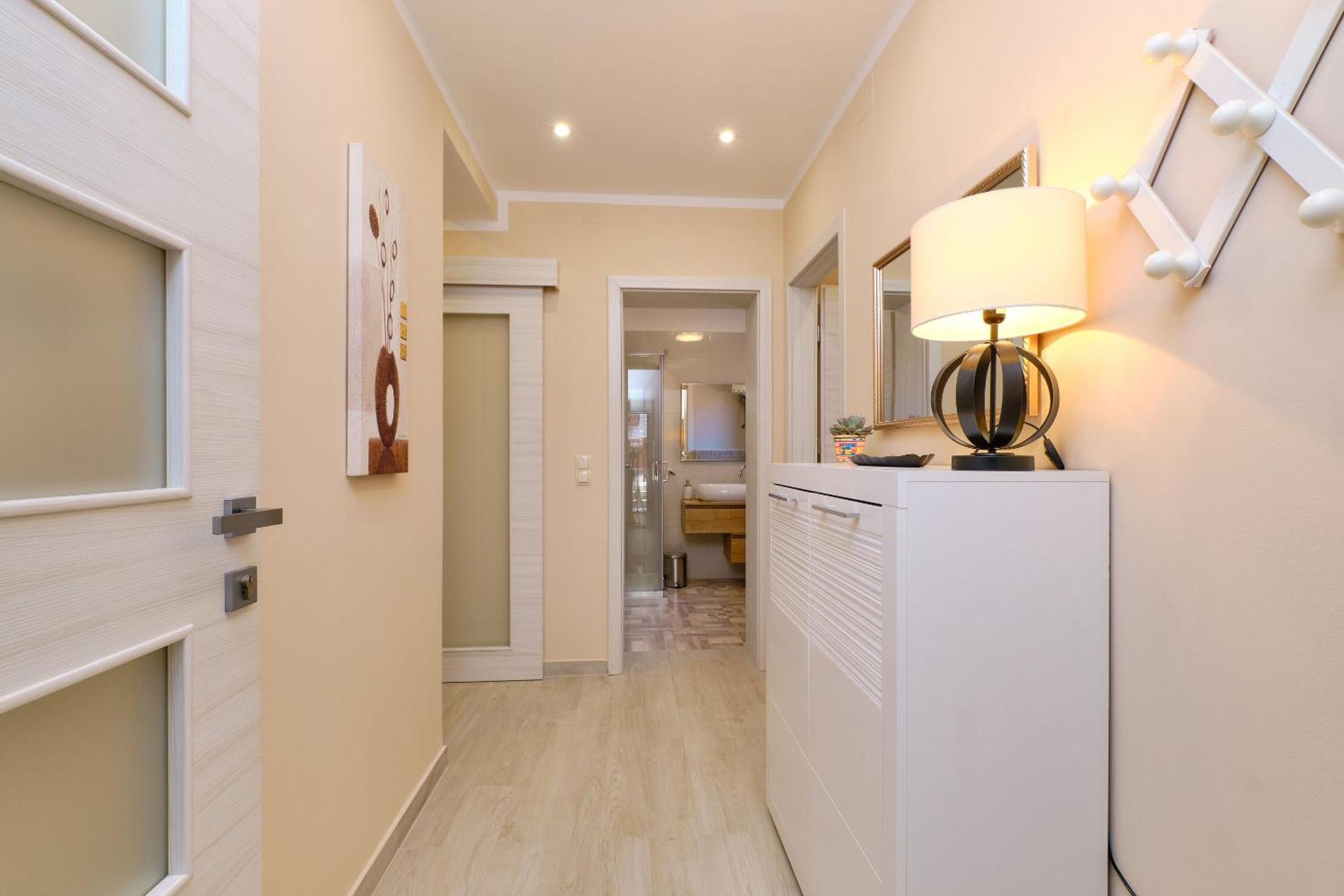 Apartments Enna มาลีโลชินจ์ ภายนอก รูปภาพ
