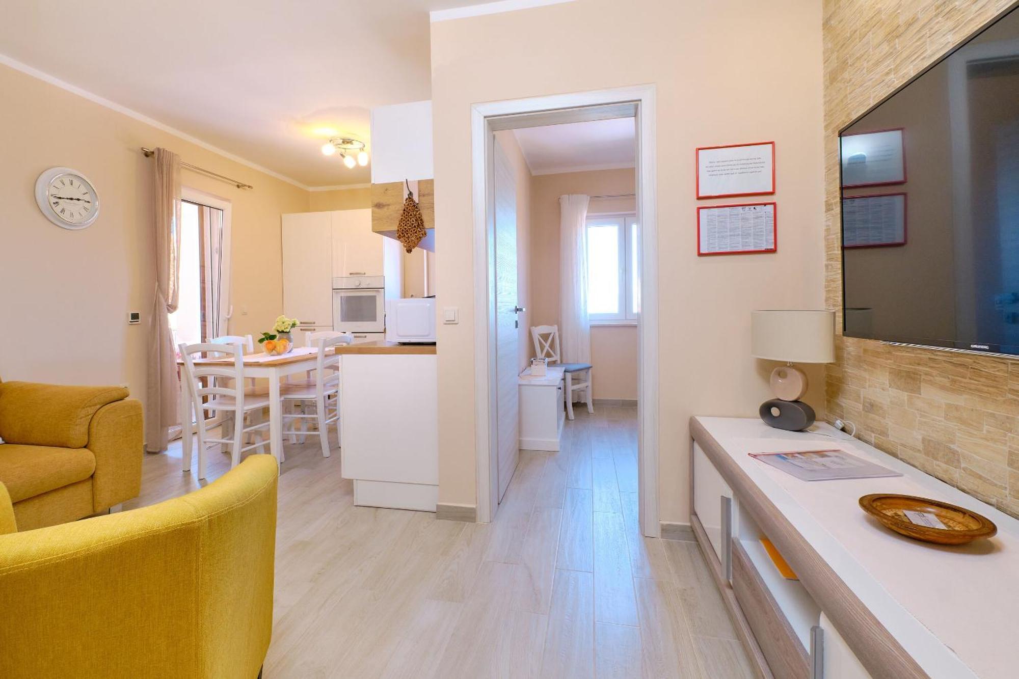 Apartments Enna มาลีโลชินจ์ ภายนอก รูปภาพ