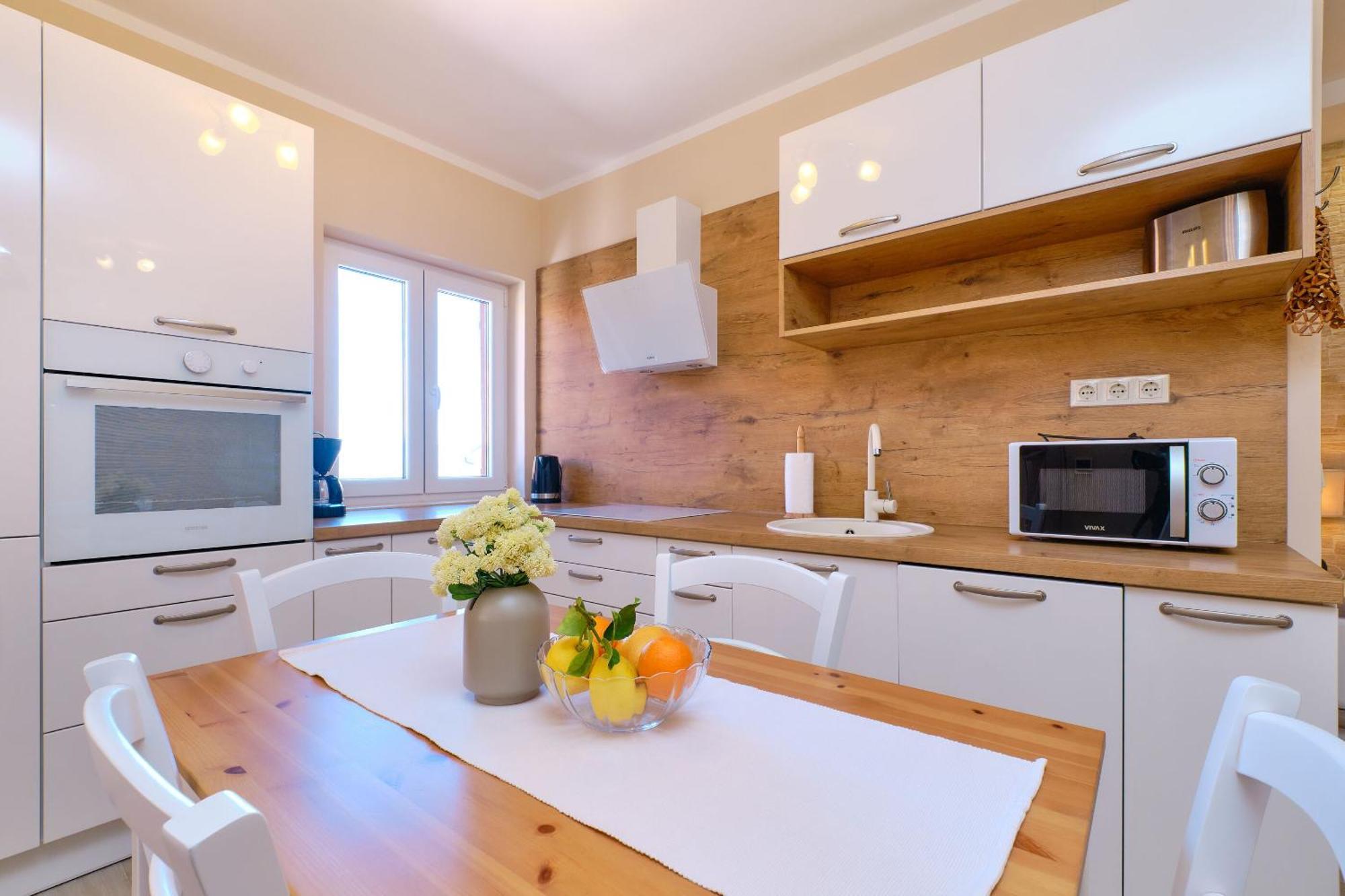 Apartments Enna มาลีโลชินจ์ ภายนอก รูปภาพ