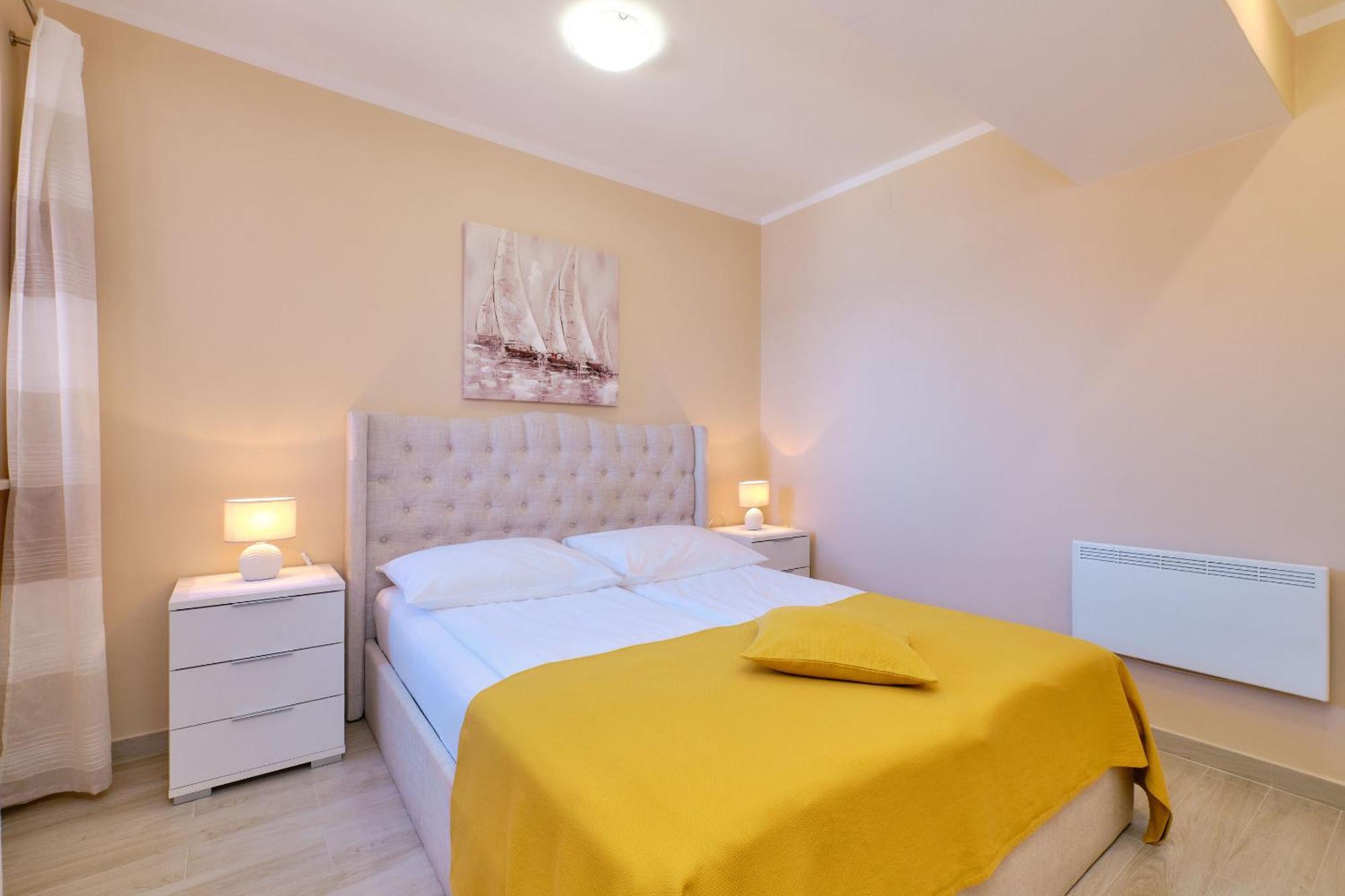 Apartments Enna มาลีโลชินจ์ ภายนอก รูปภาพ